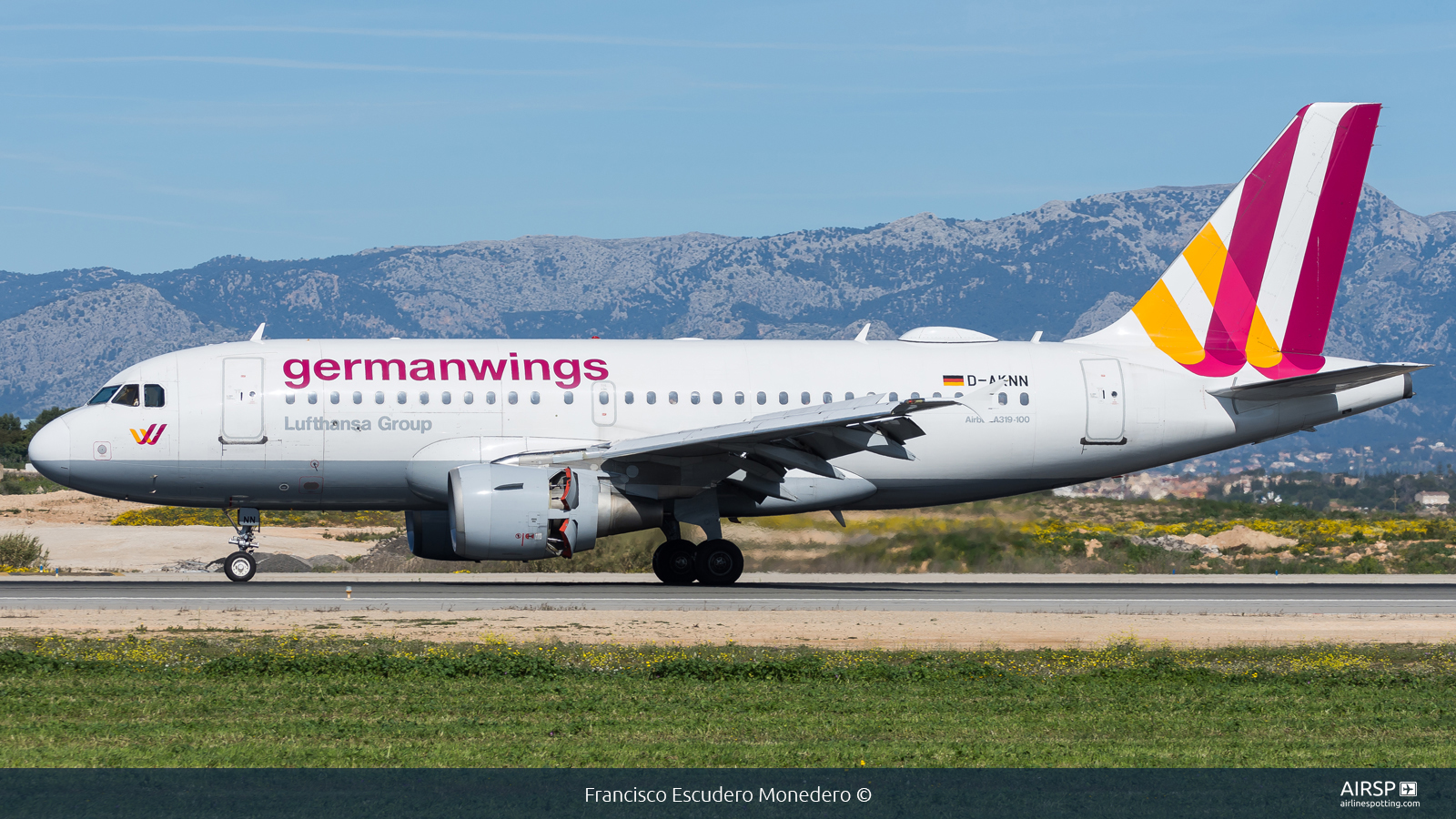 Germanwings  Airbus A319  D-AKNN