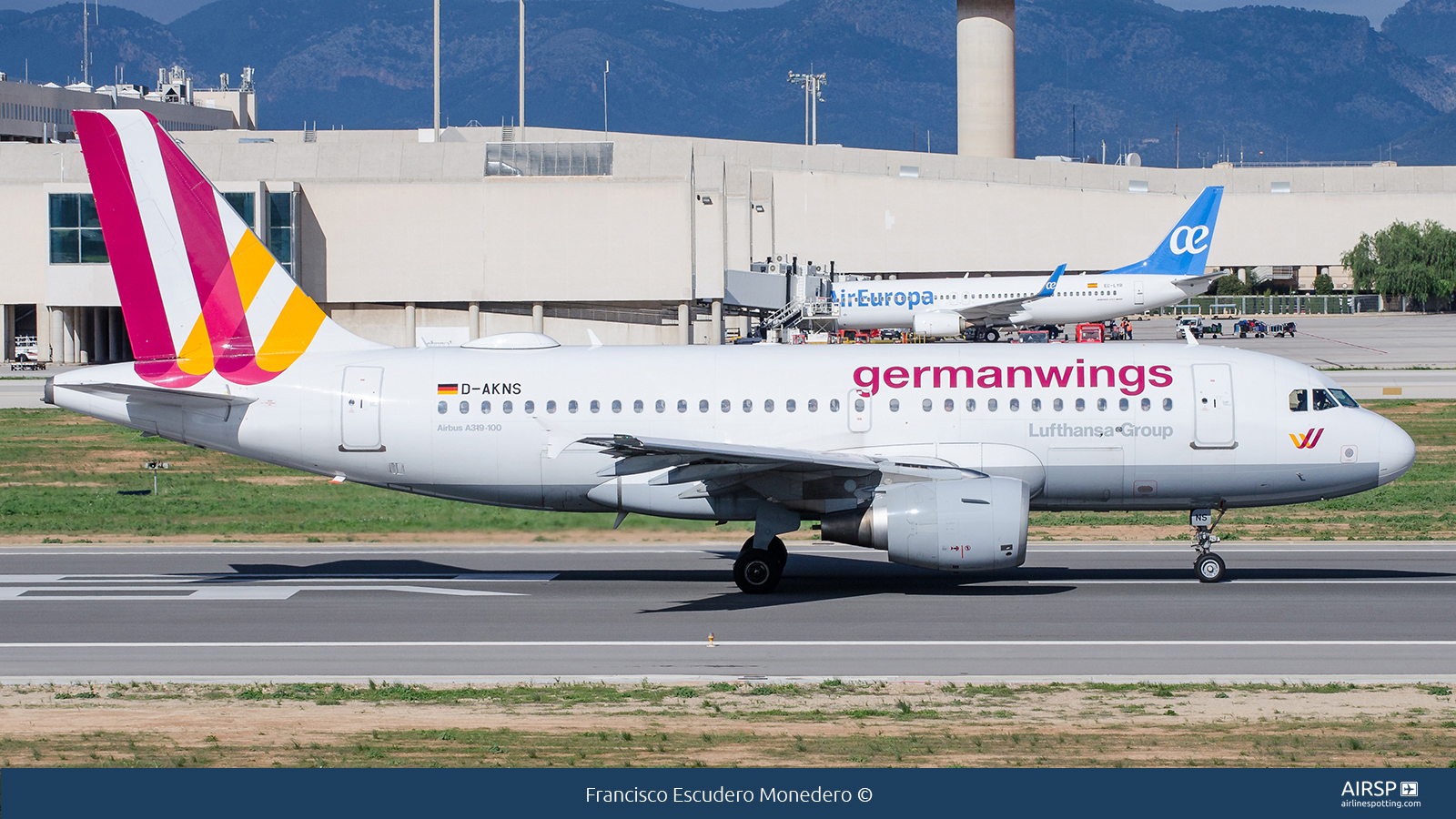 Germanwings  Airbus A319  D-AKNS