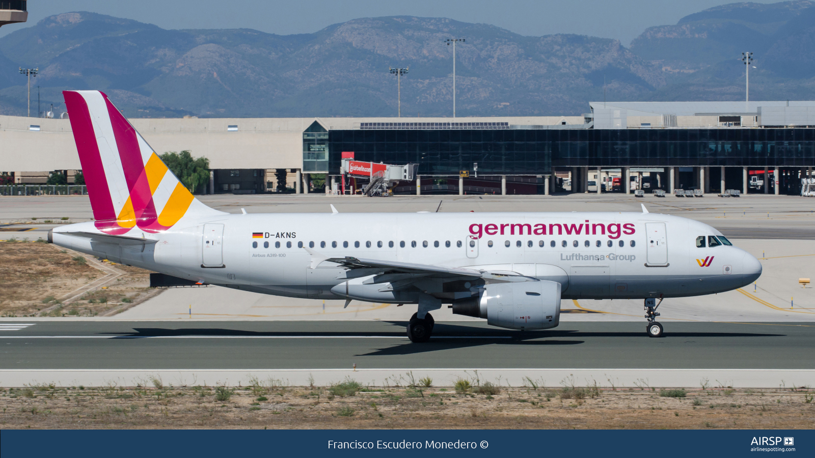 Germanwings  Airbus A319  D-AKNS