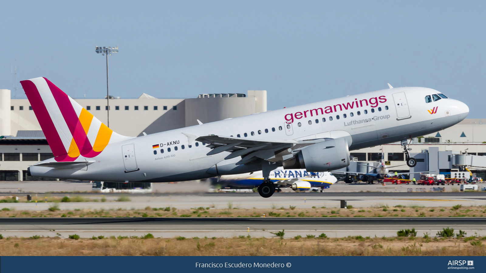 Germanwings  Airbus A319  D-AKNU