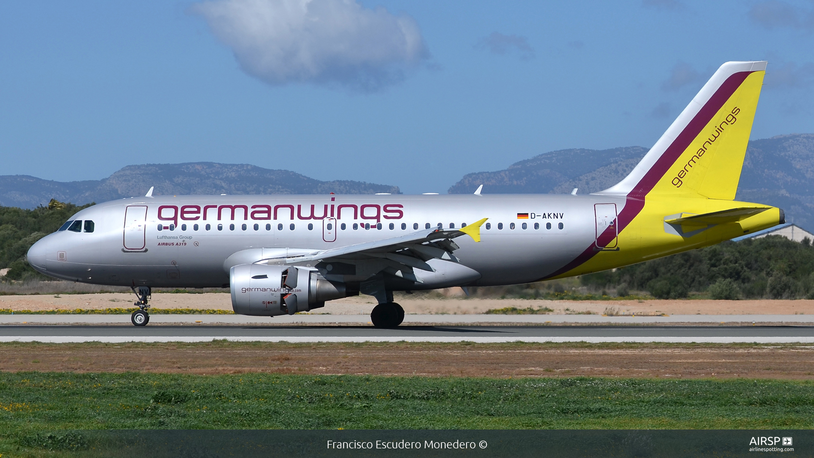 Germanwings  Airbus A319  D-AKNV