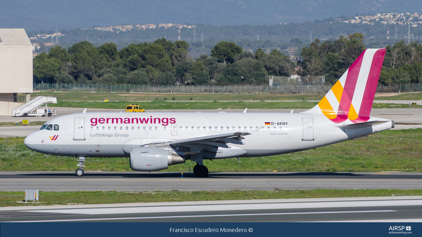 Germanwings  Airbus A319  D-AKNV