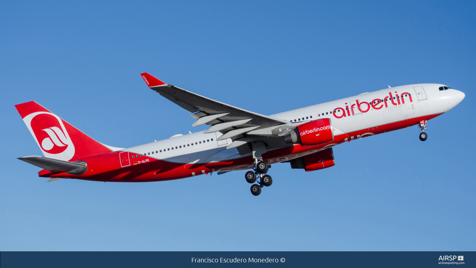 Air Berlin  Airbus A330-200  D-ALPE