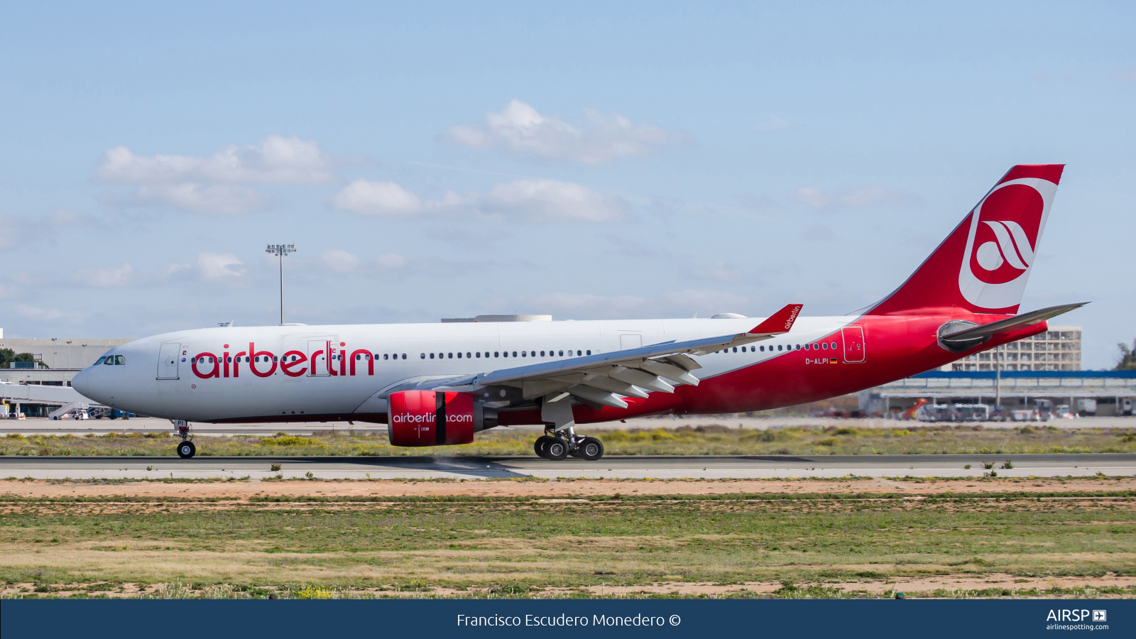 Air Berlin  Airbus A330-200  D-ALPI