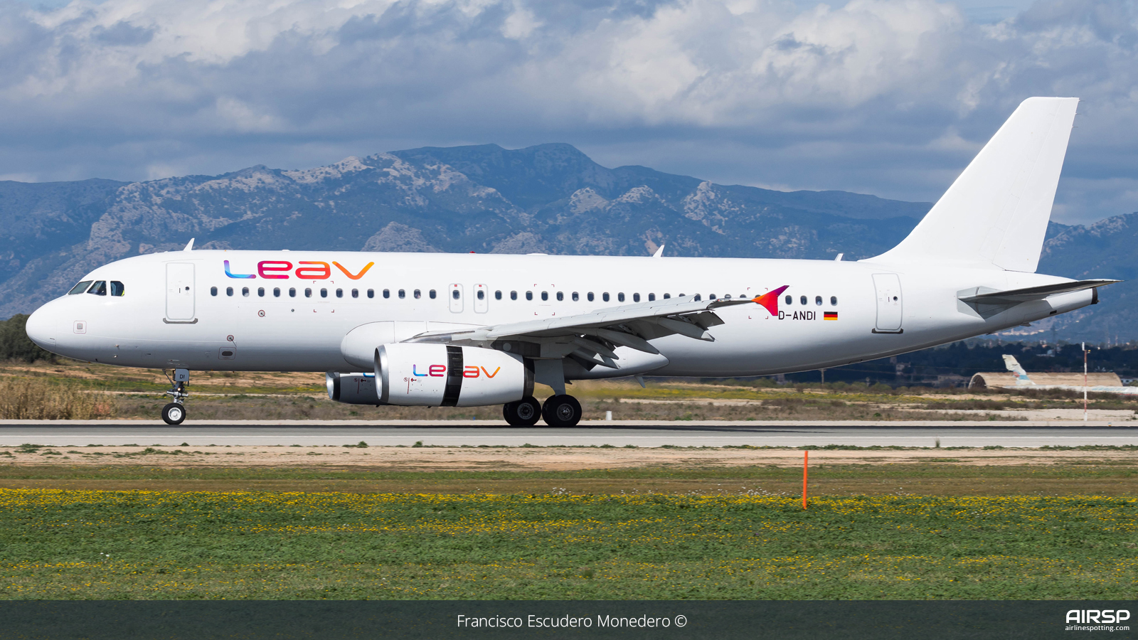 Leav  Airbus A320  D-ANDI