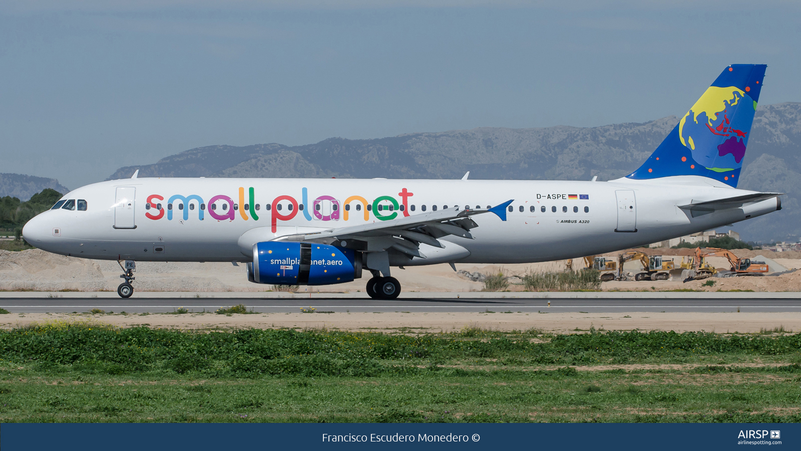 Small Planet Airlines  Airbus A320  D-ASPE