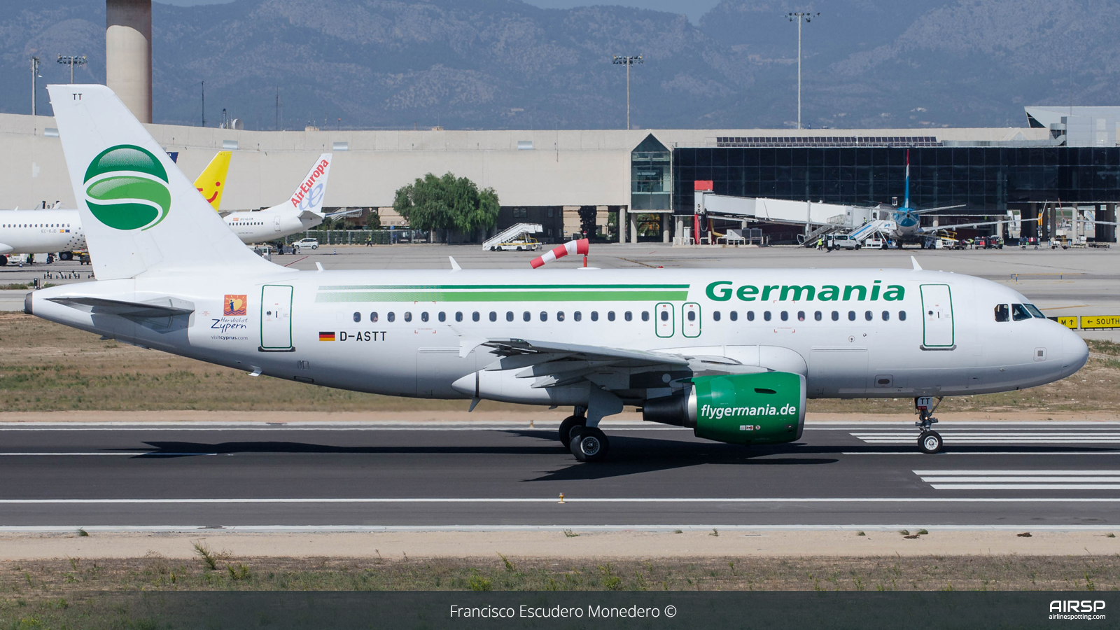Germania  Airbus A319  D-ASTT