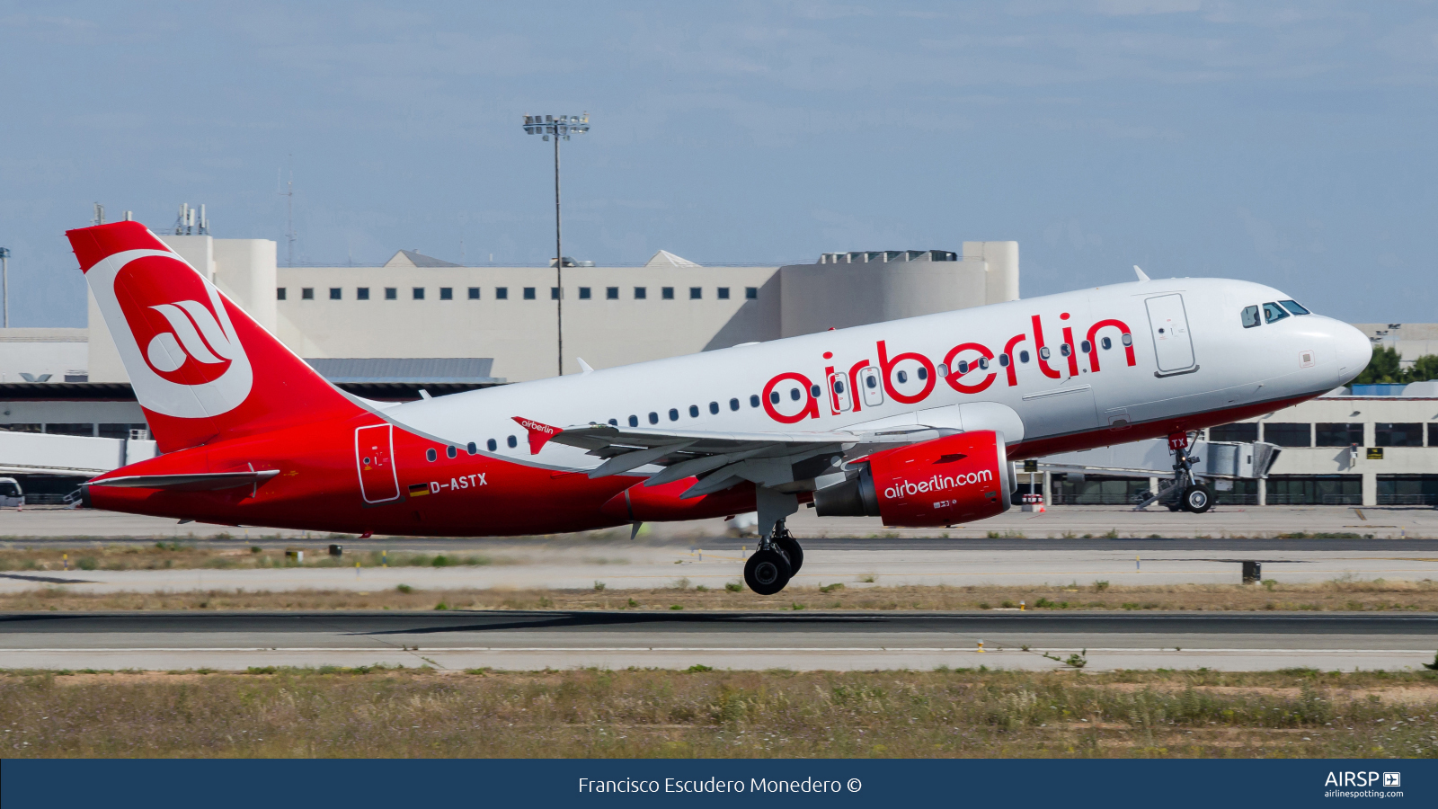 Air Berlin  Airbus A319  D-ASTX