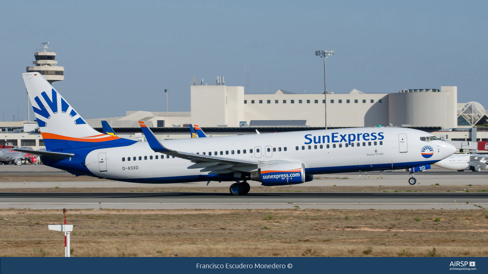 Sun Express  Boeing 737-800  D-ASXD