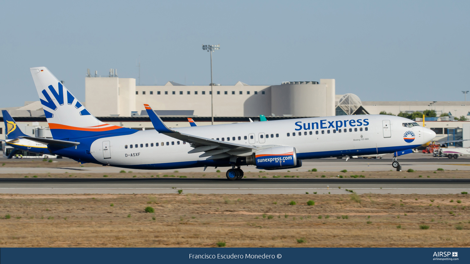 Sun Express  Boeing 737-800  D-ASXF