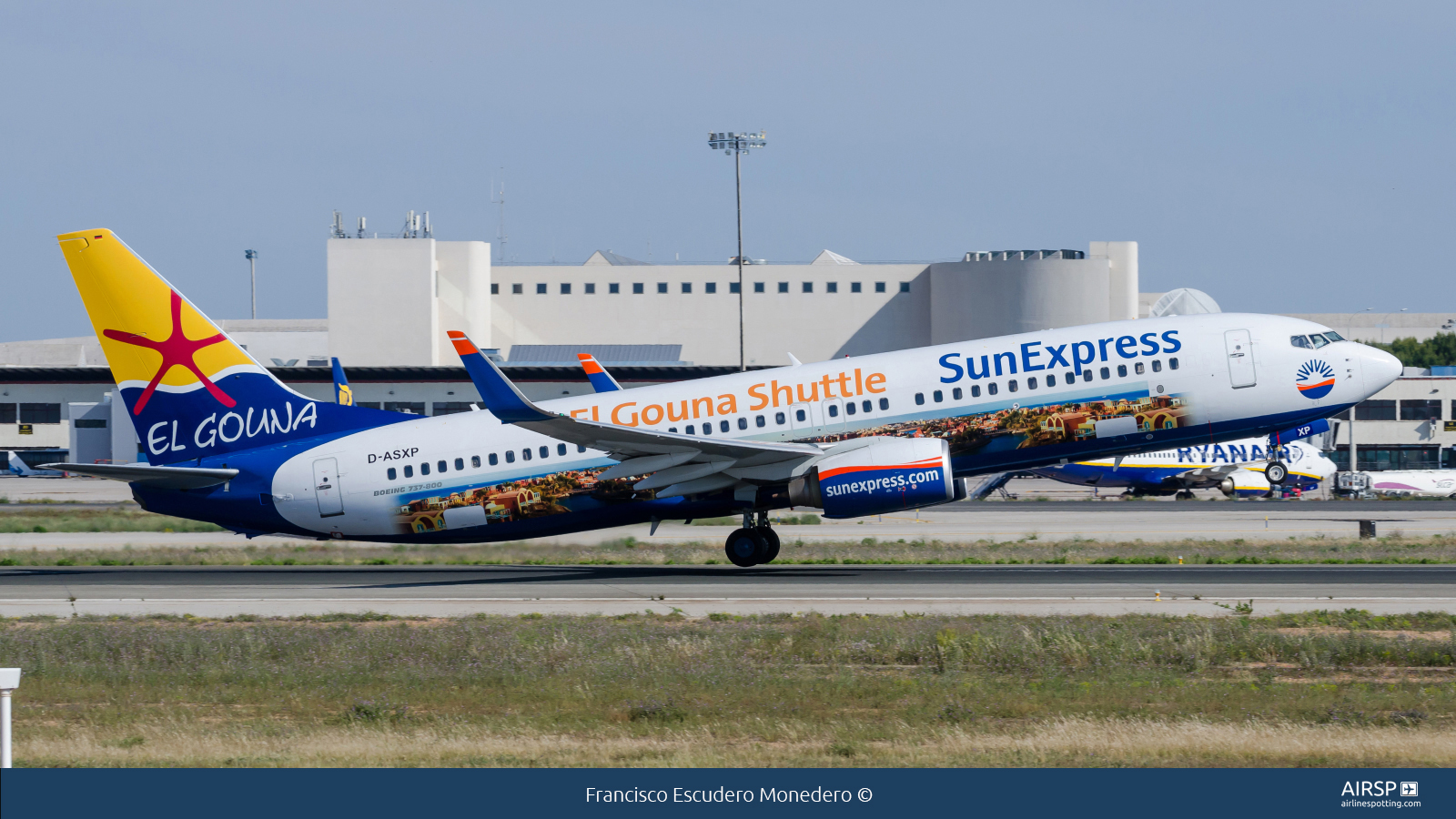 Sun Express  Boeing 737-800  D-ASXP