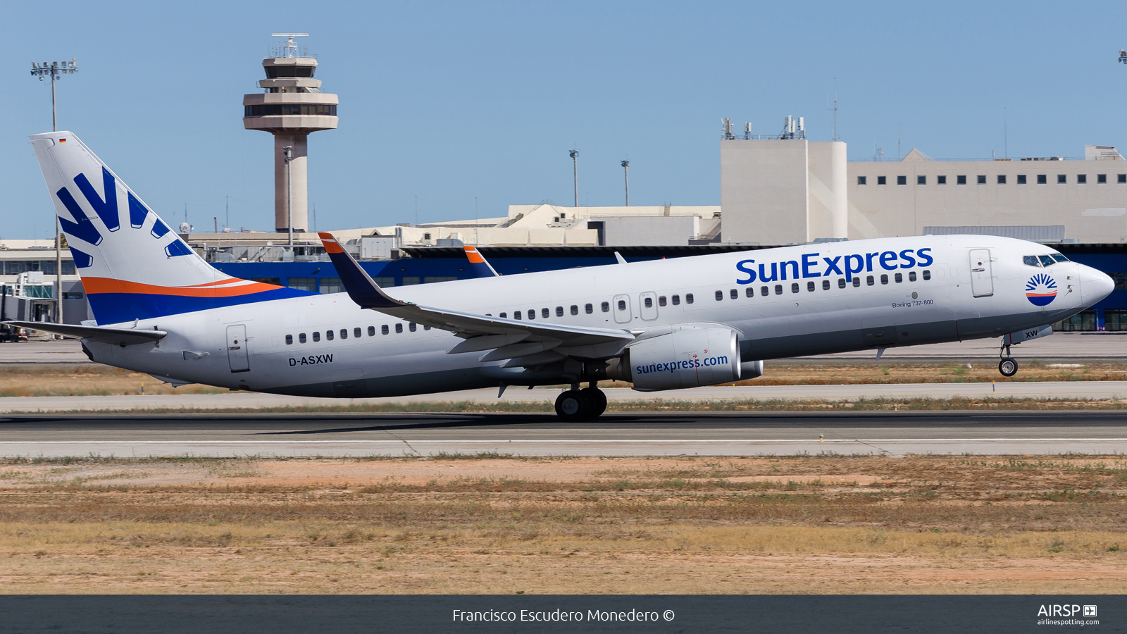 Sun Express  Boeing 737-800  D-ASXW