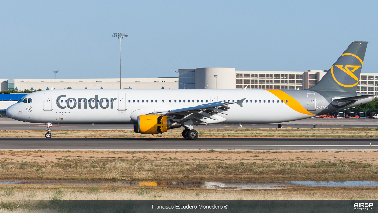 Condor  Airbus A321  D-ATCA