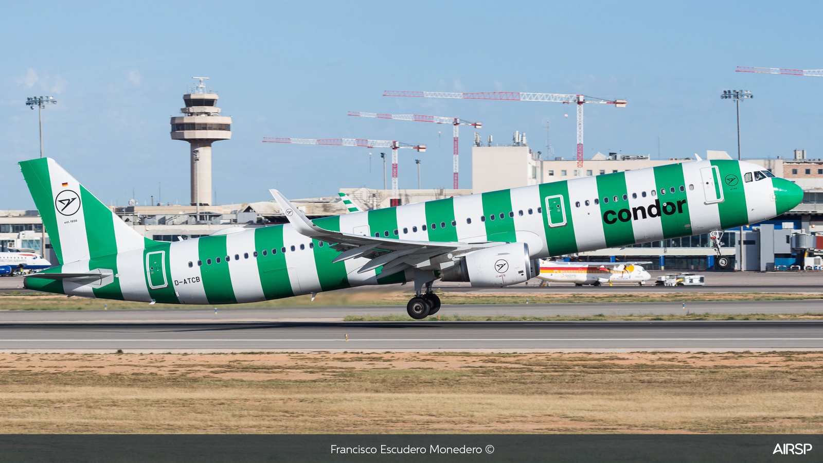 Condor  Airbus A321  D-ATCB