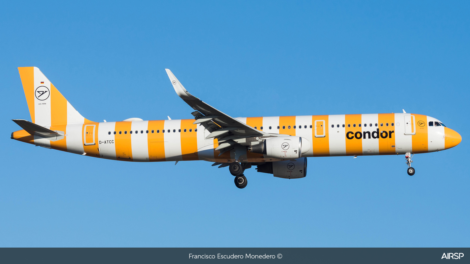 Condor  Airbus A321  D-ATCC