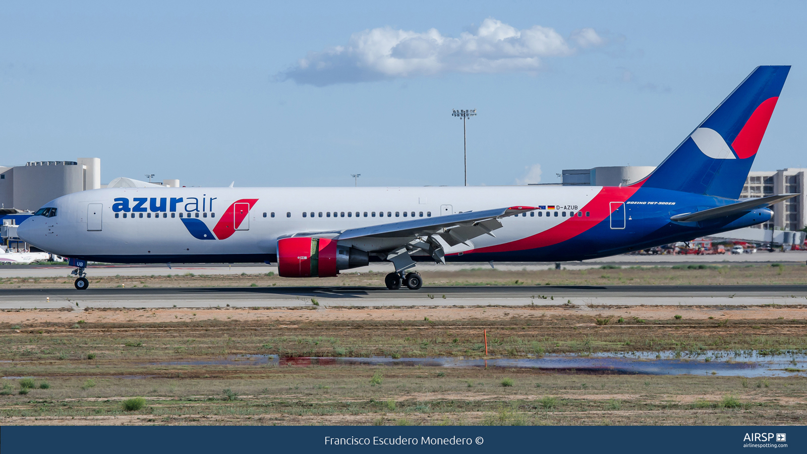 Azur Air  Boeing 767-300  D-AZUB