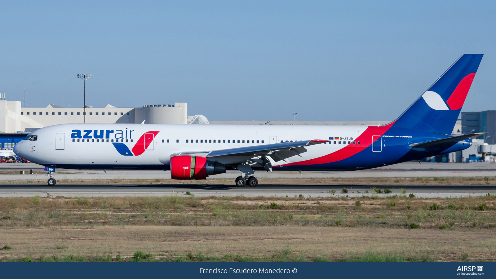 Azur Air  Boeing 767-300  D-AZUB