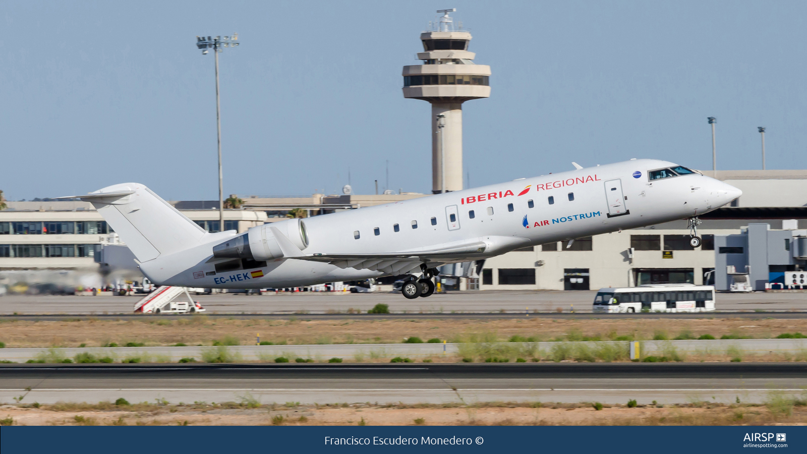 Air Nostrum Iberia Regional  Mitsubishi CRJ-200  EC-HEK