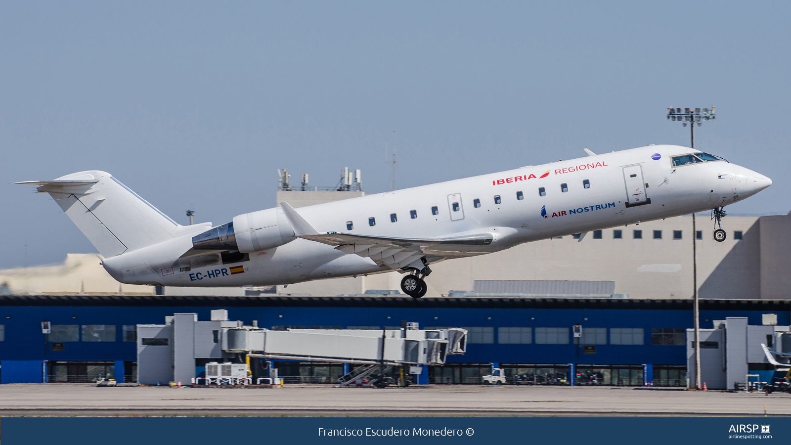 Air Nostrum Iberia Regional  Mitsubishi CRJ-200  EC-HPR