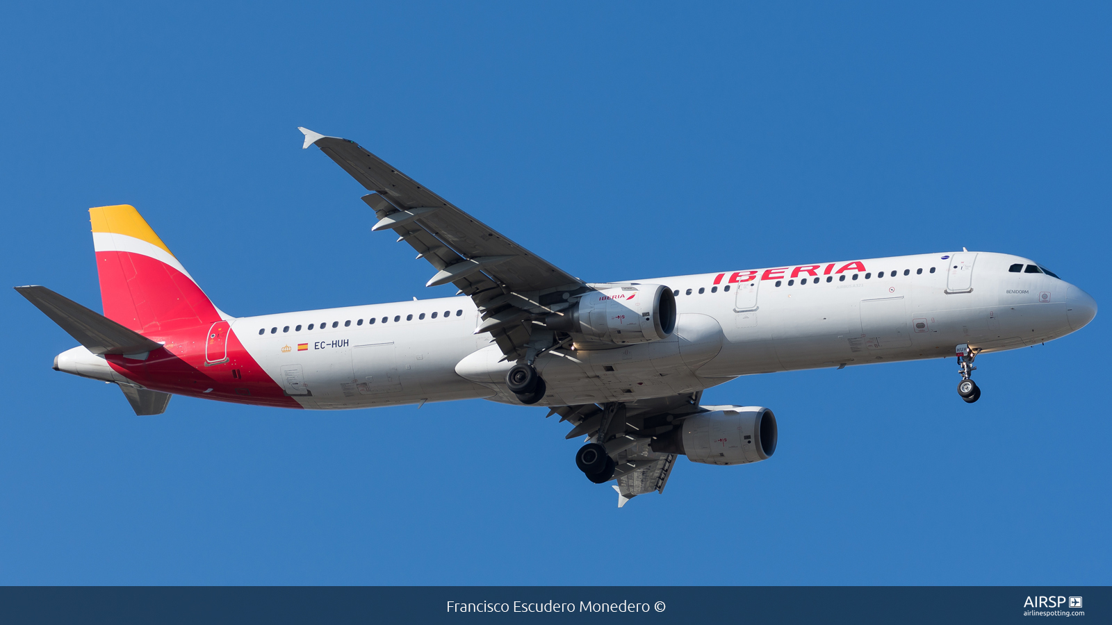 Iberia  Airbus A321  EC-HUH