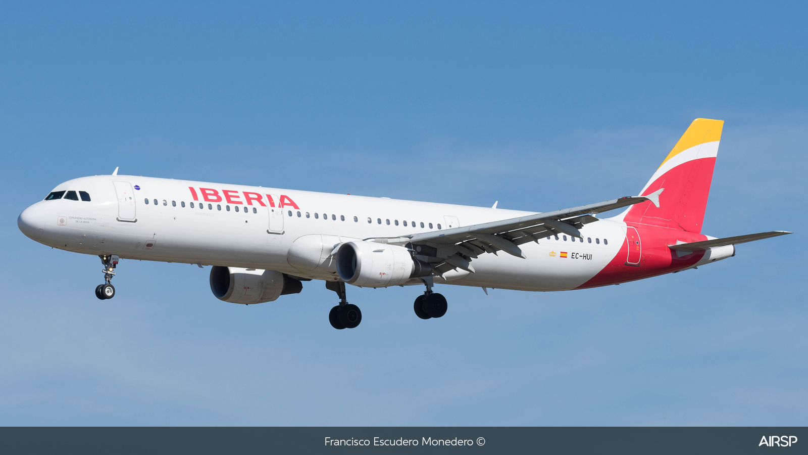 Iberia  Airbus A321  EC-HUI