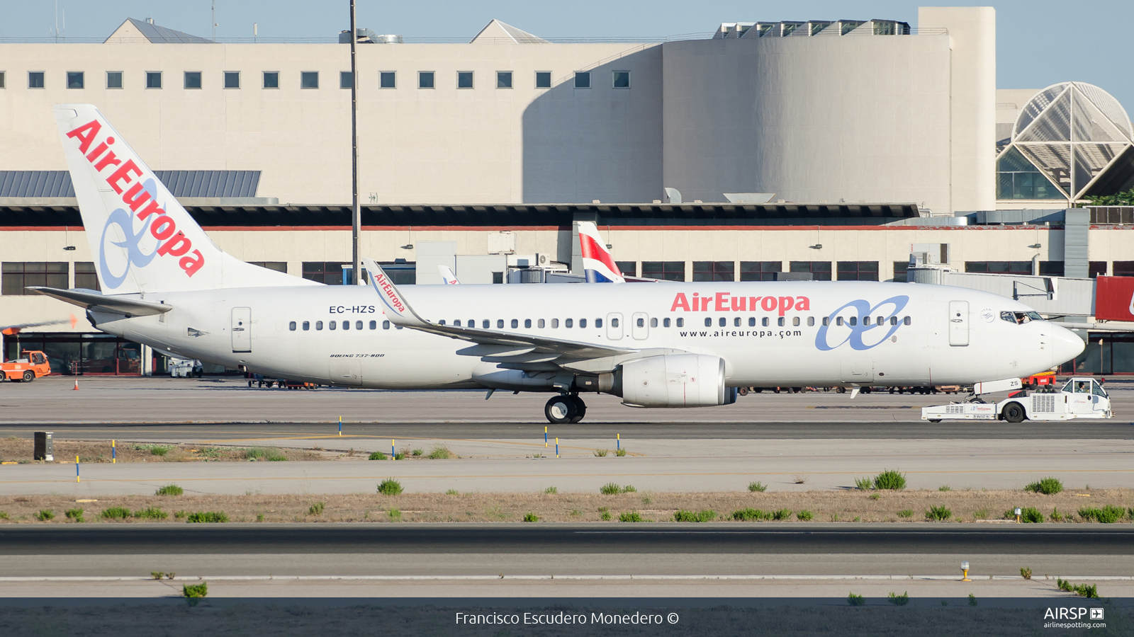 Air Europa  Boeing 737-800  EC-HZS
