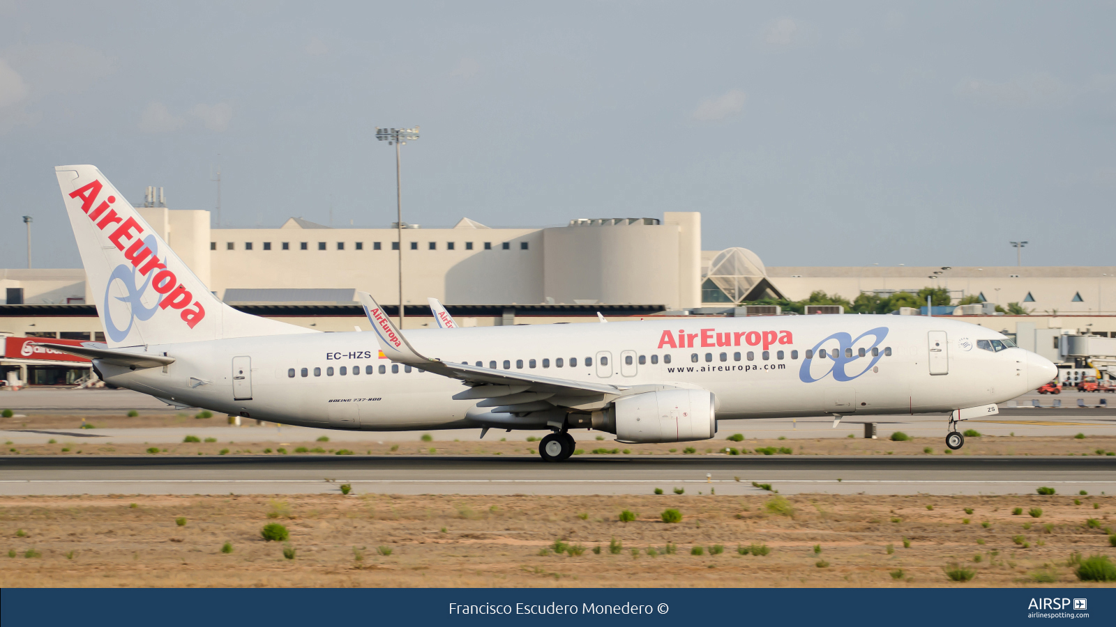 Air Europa  Boeing 737-800  EC-HZS