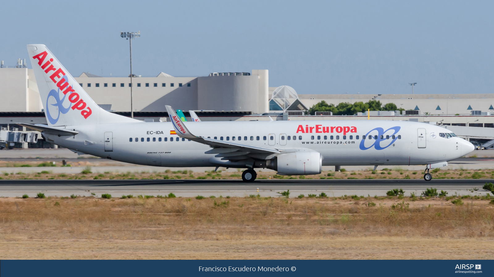 Air Europa  Boeing 737-800  EC-IDA