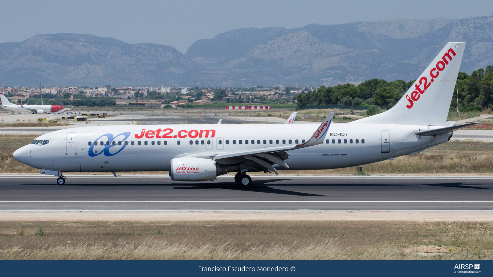 Jet2  Boeing 737-800  EC-IDT