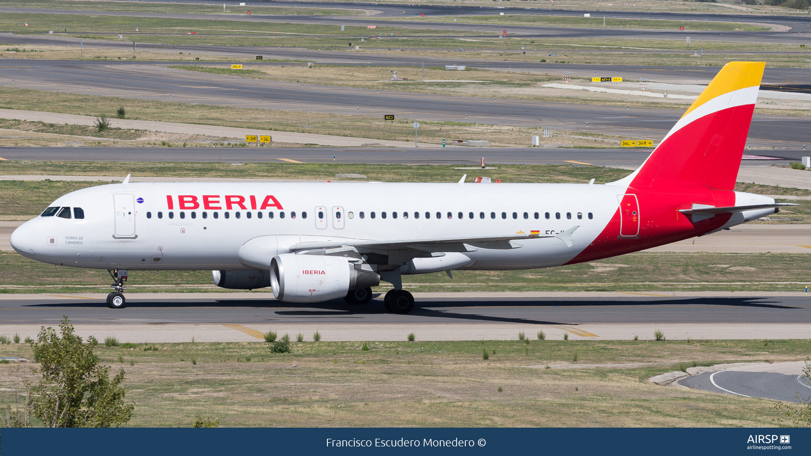 Iberia  Airbus A320  EC-ILS