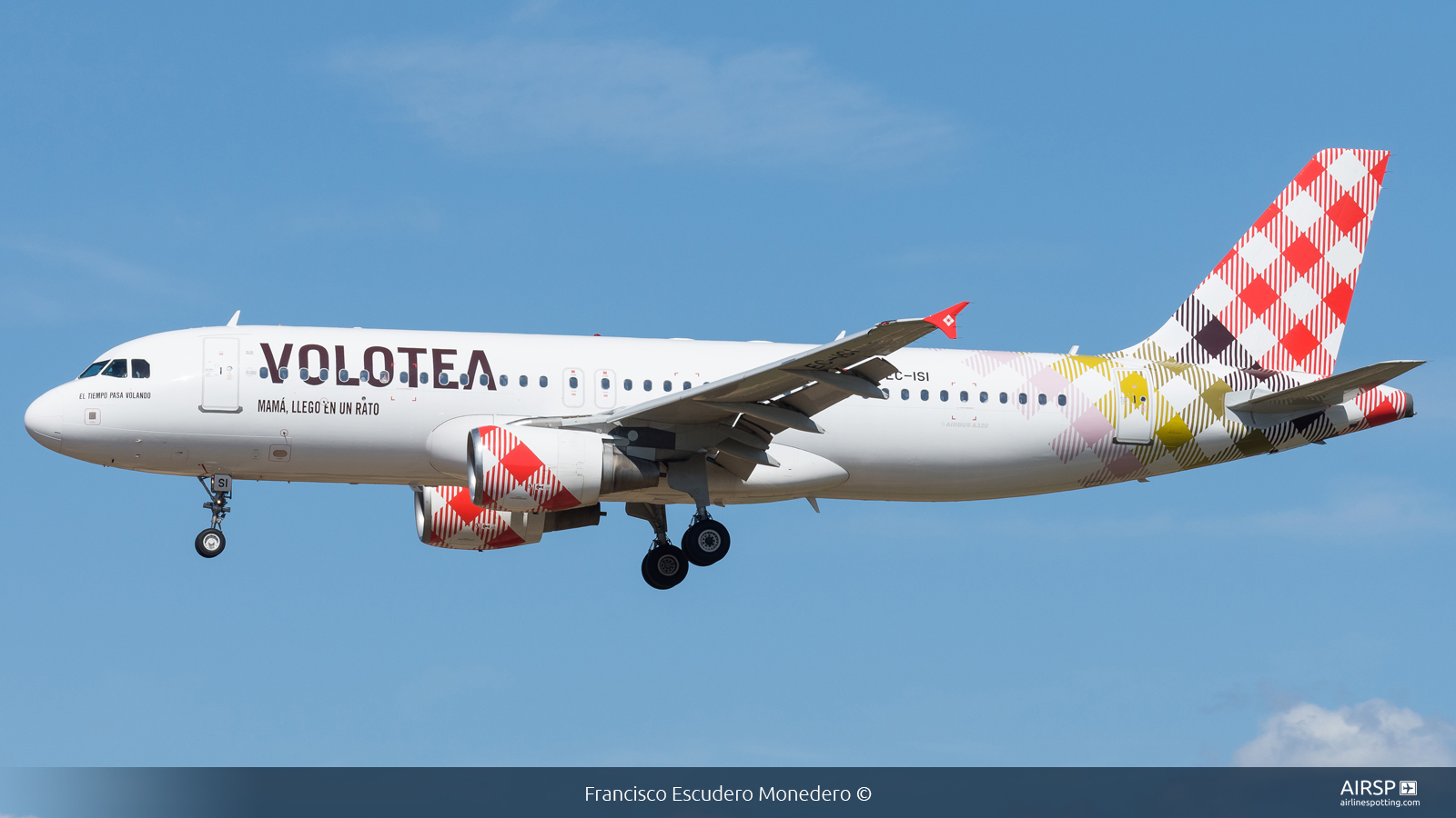 Volotea  Airbus A320  EC-ISI