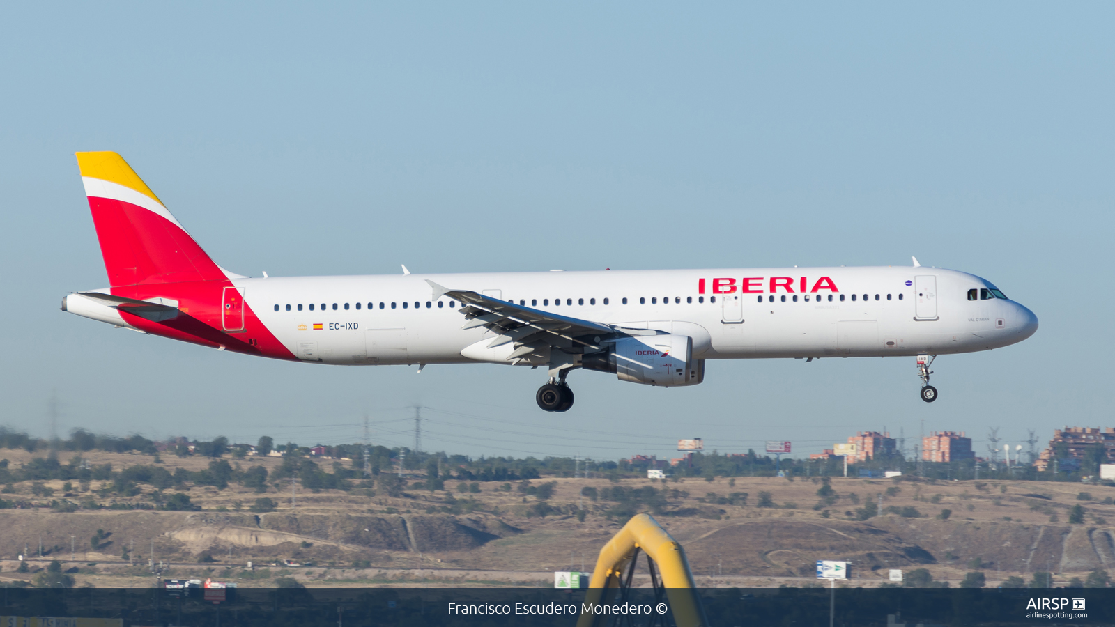 Iberia  Airbus A321  EC-IXD