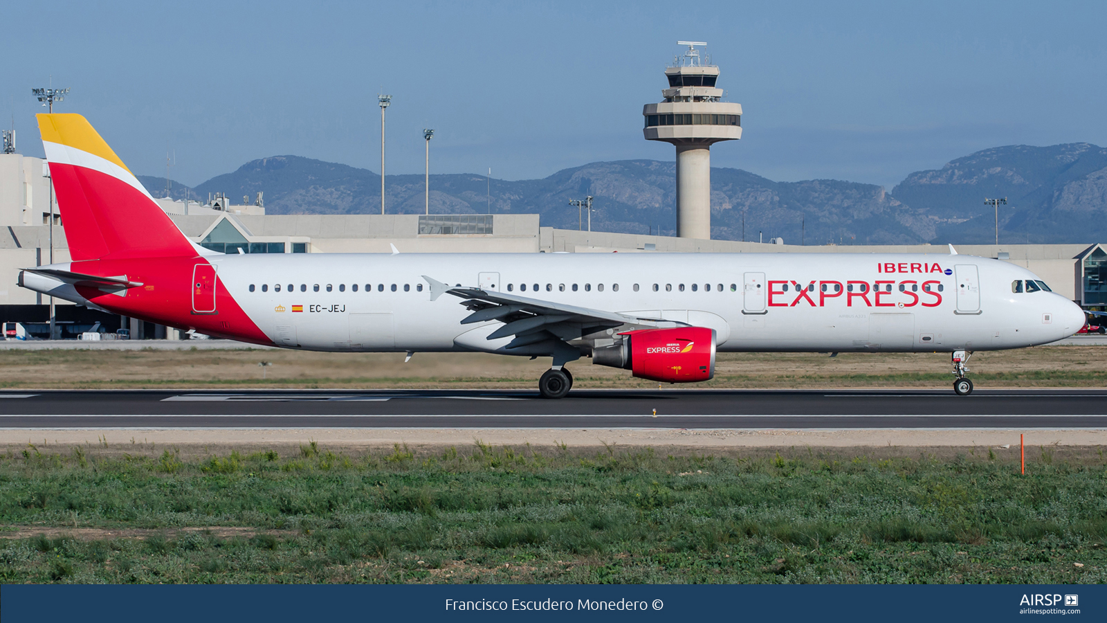 Iberia Express  Airbus A321  EC-JEJ