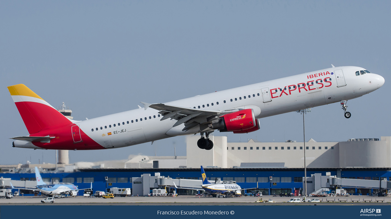 Iberia Express  Airbus A321  EC-JEJ