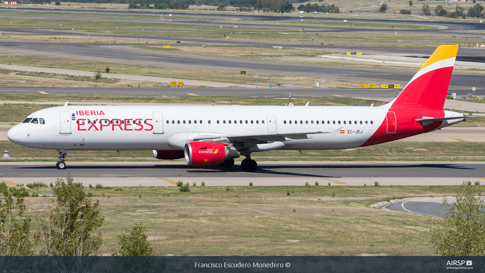 Iberia Express  Airbus A321  EC-JEJ