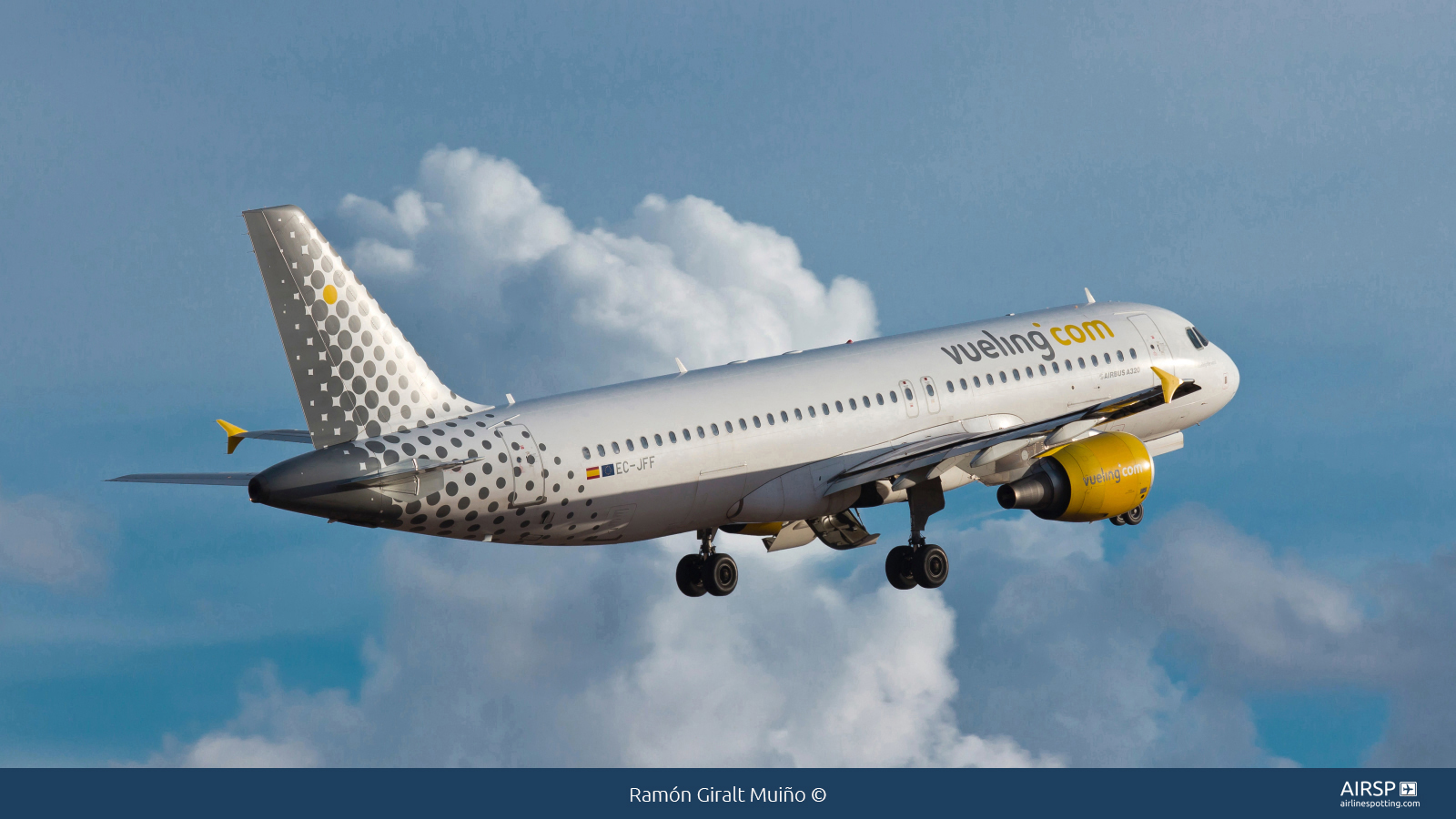 Vueling  Airbus A320  EC-JFF