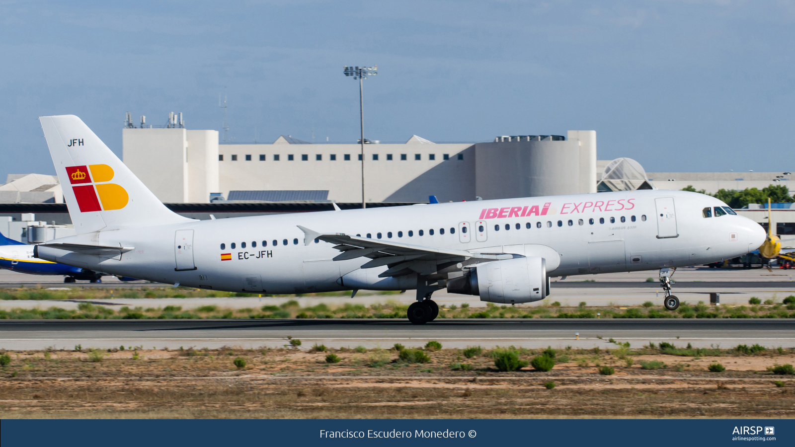 Iberia Express  Airbus A320  EC-JFH