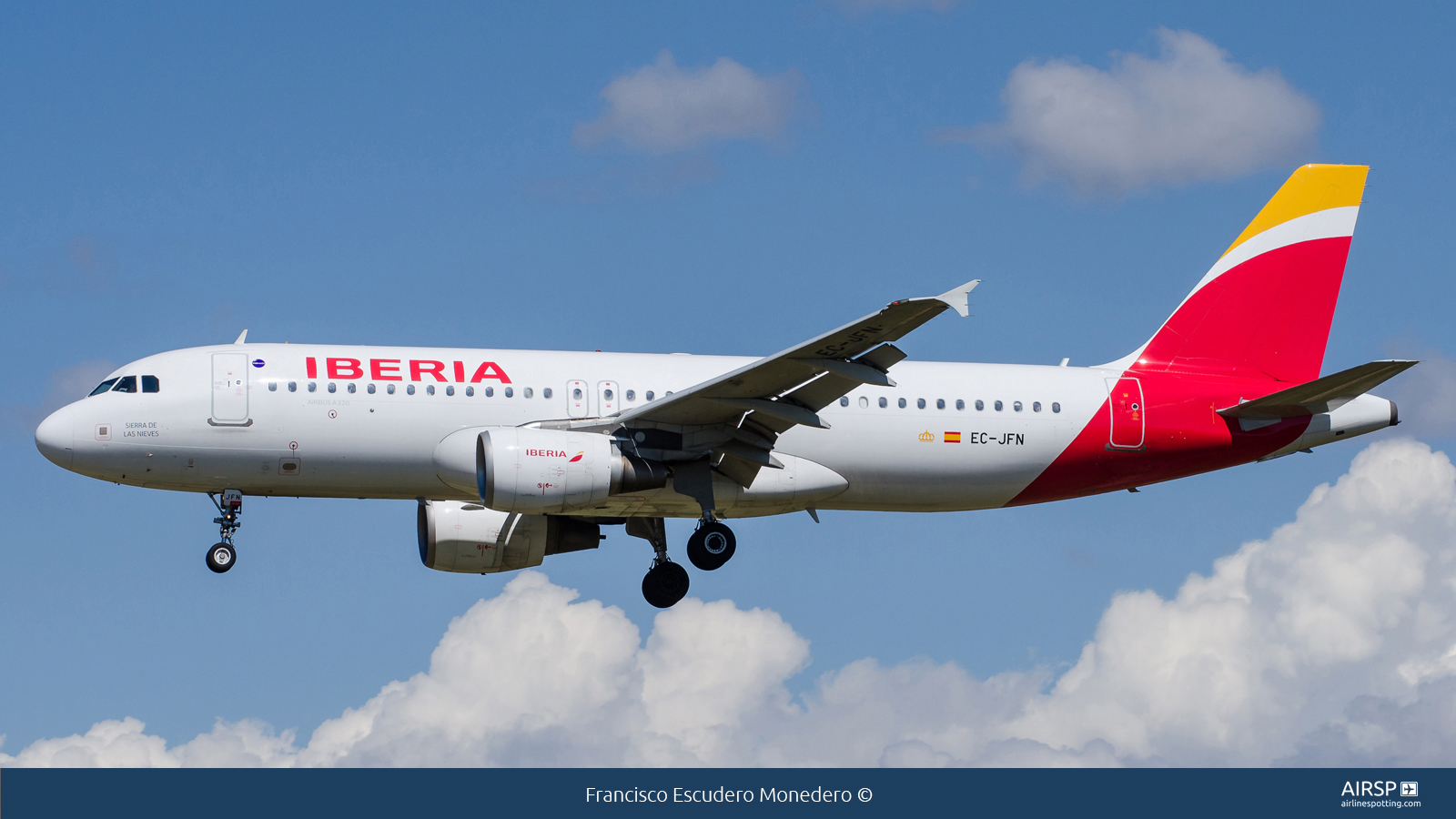 Iberia  Airbus A320  EC-JFN