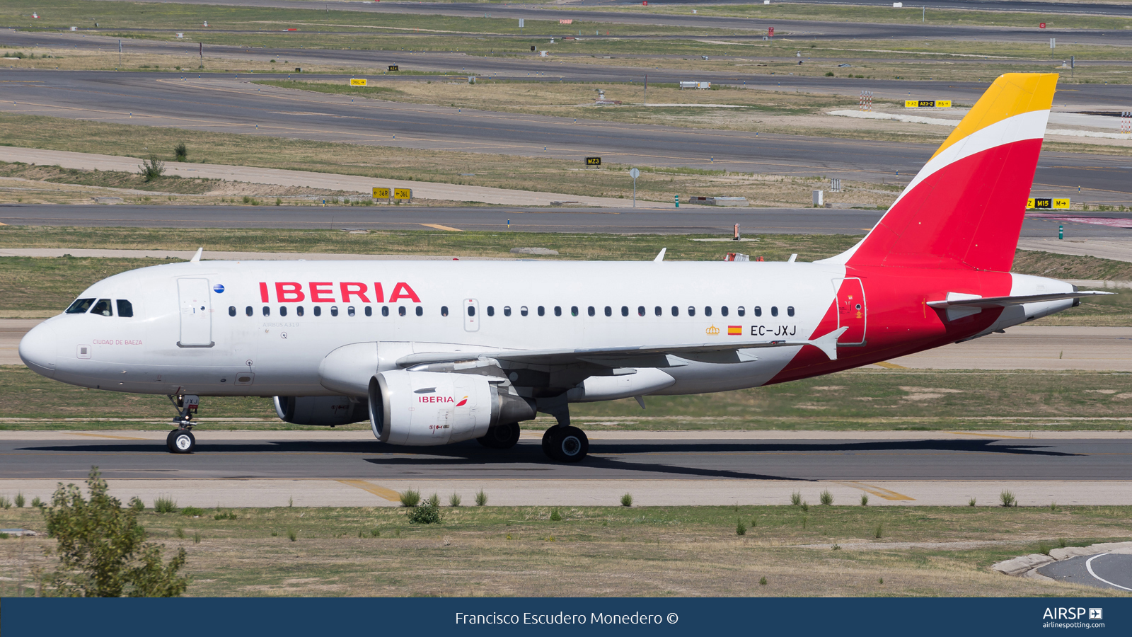 Iberia  Airbus A319  EC-JXJ