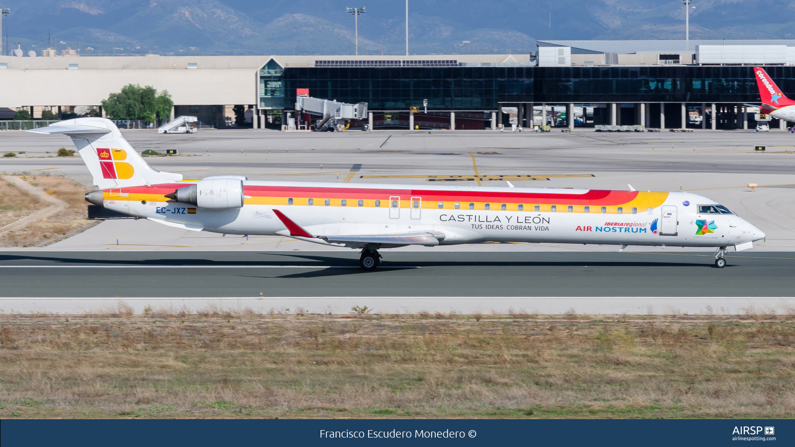 Air Nostrum Iberia Regional  Mitsubishi CRJ-900  EC-JXZ