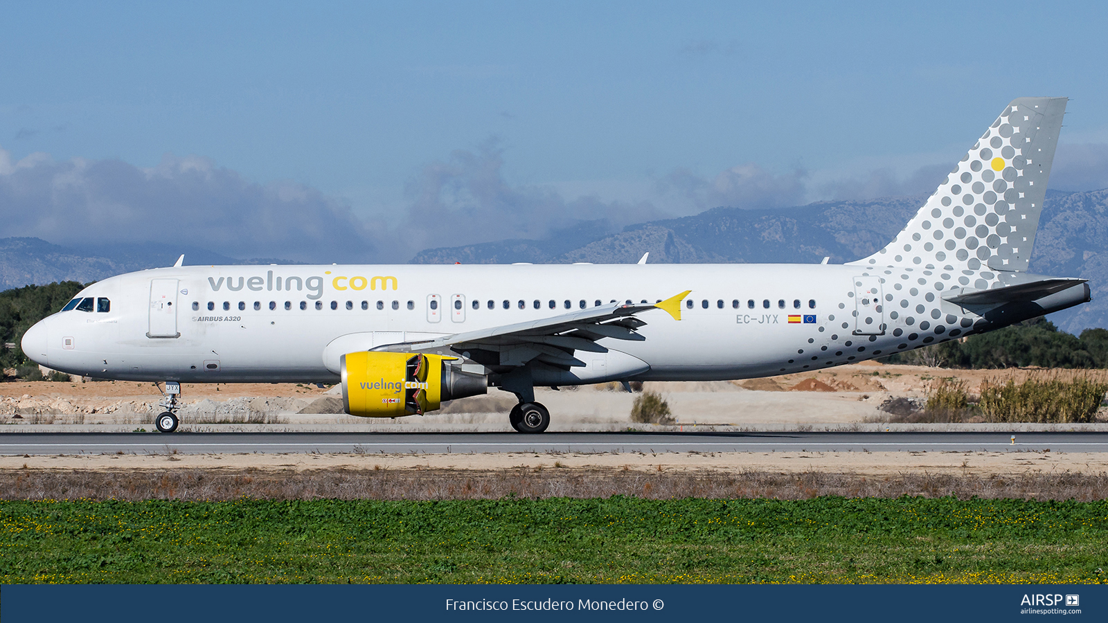 Vueling  Airbus A320  EC-JYX