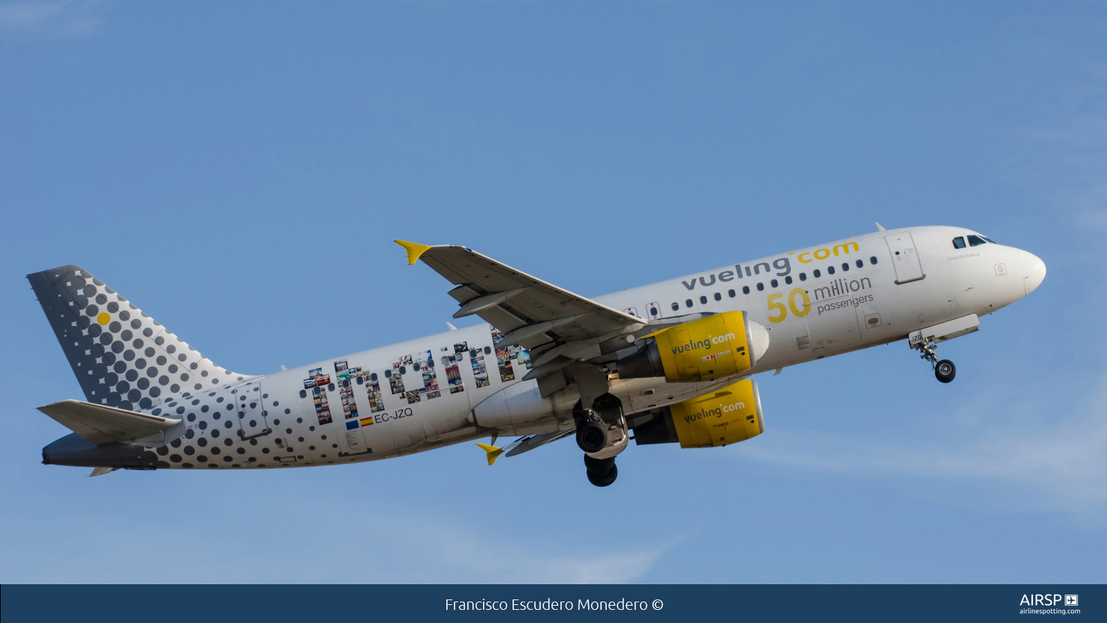 Vueling  Airbus A320  EC-JZQ