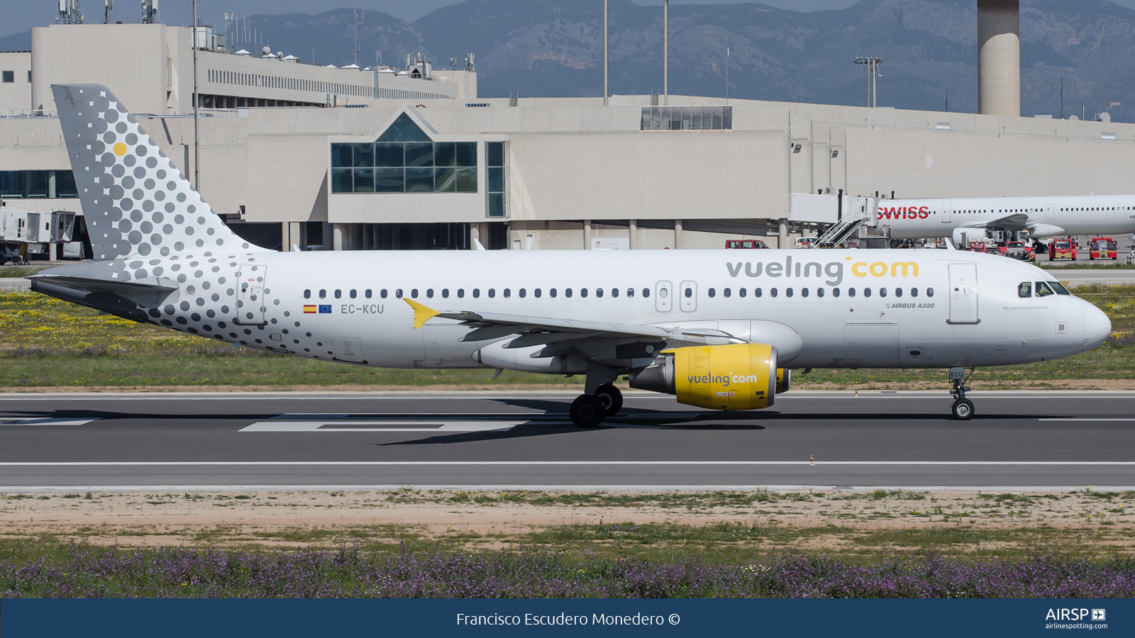 Vueling  Airbus A320  EC-KCU