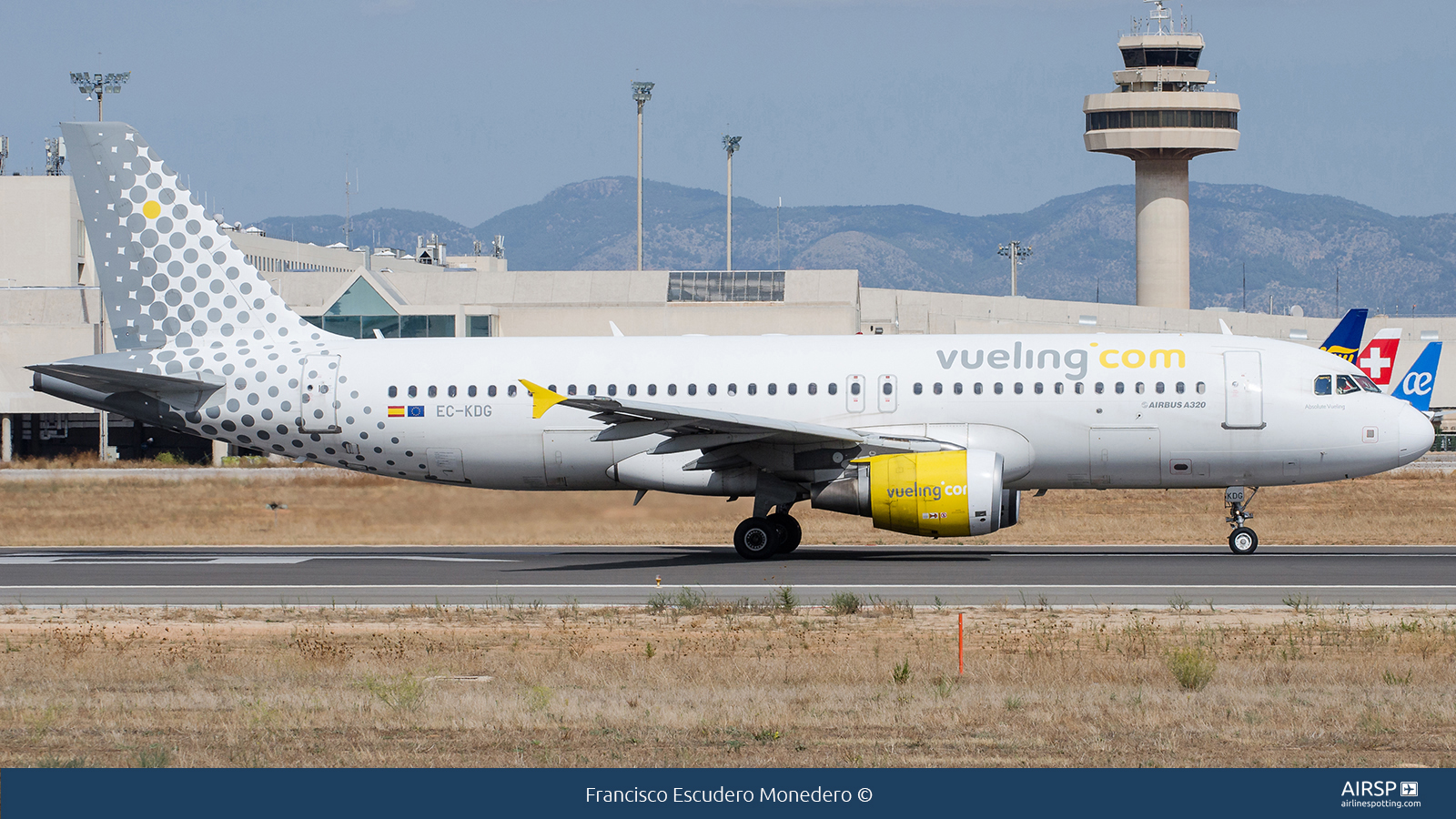 Vueling  Airbus A320  EC-KDG