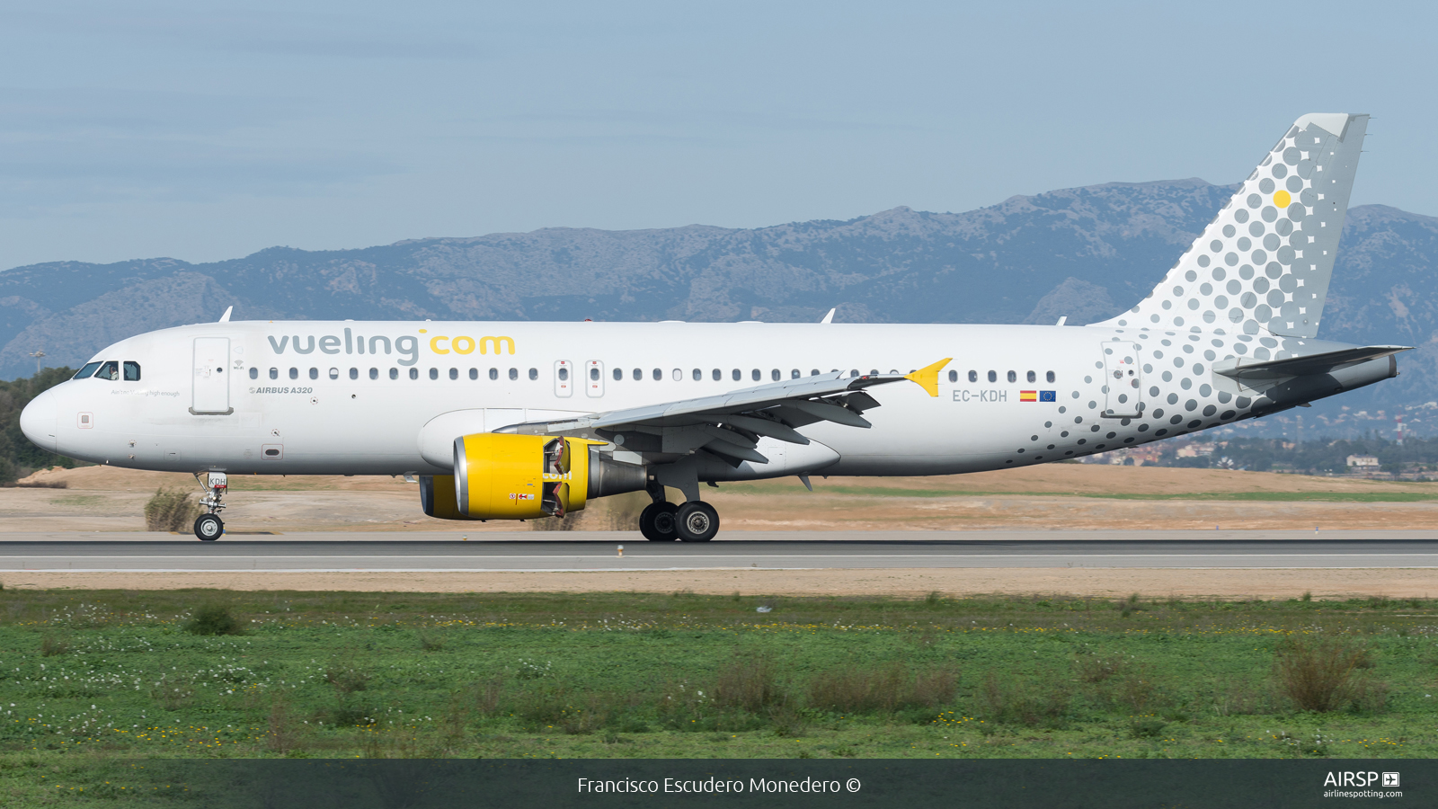 Vueling  Airbus A320  EC-KDH