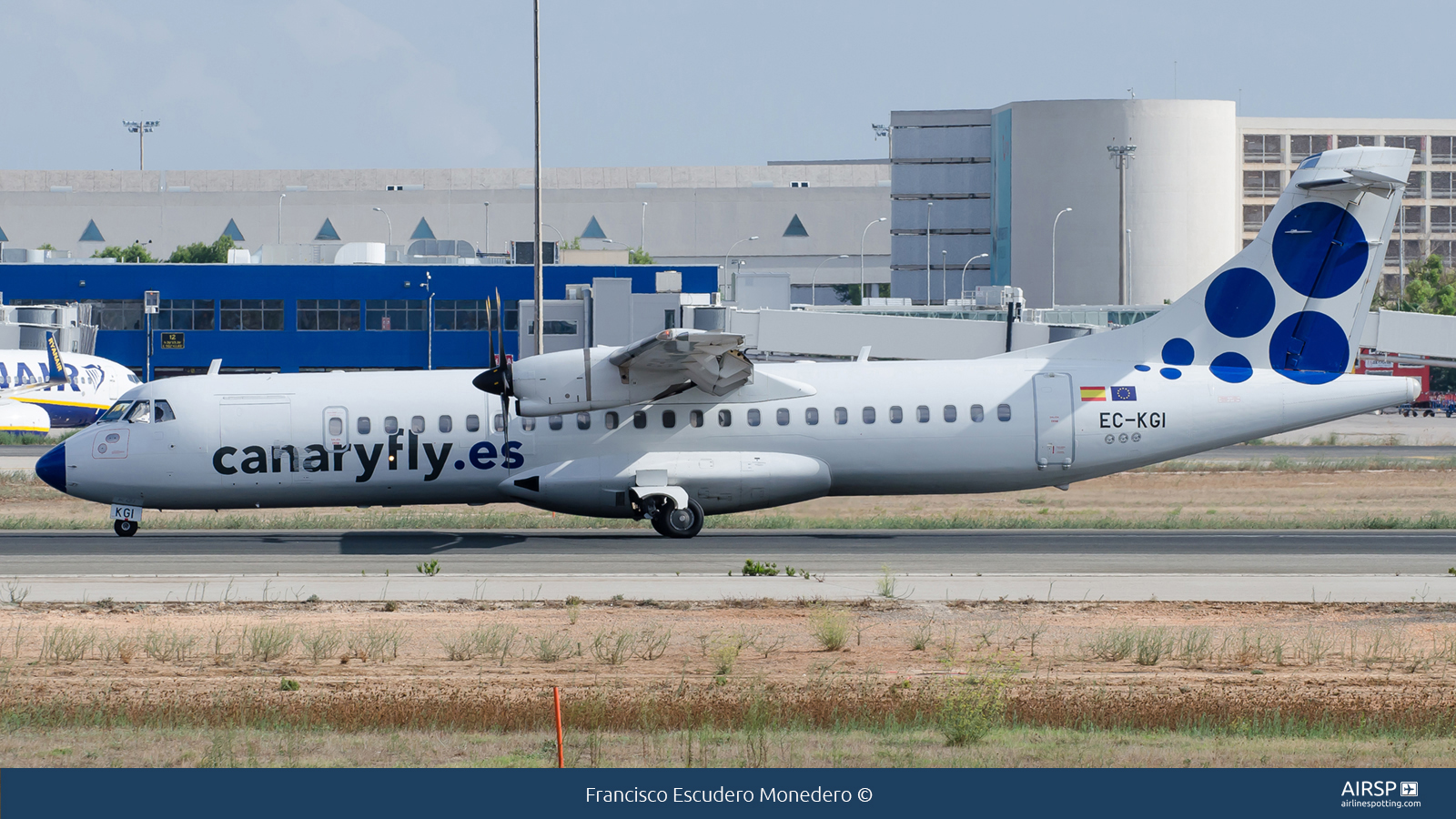 Canary Fly  ATR-72  EC-KGI