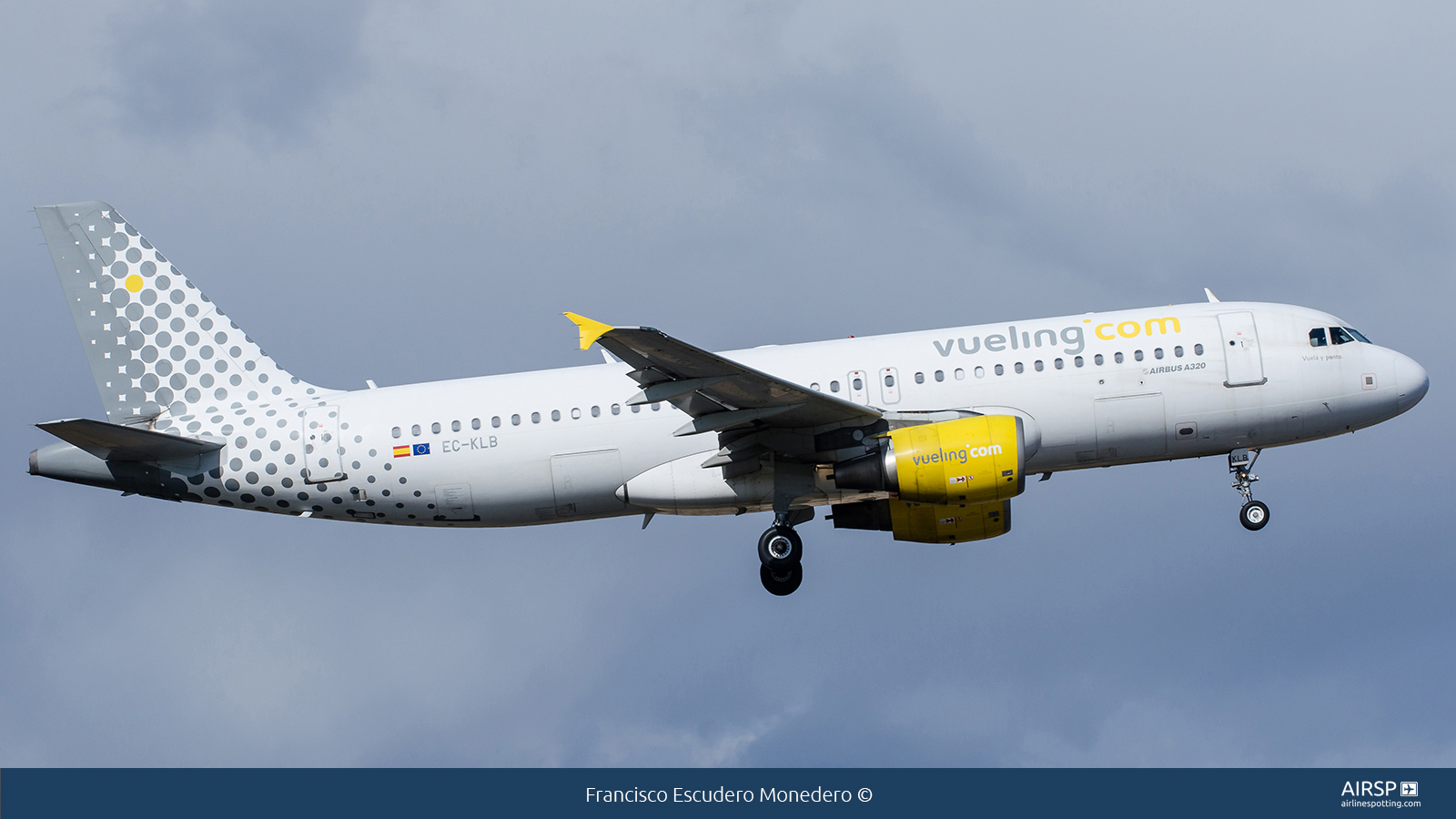 Vueling  Airbus A320  EC-KLB