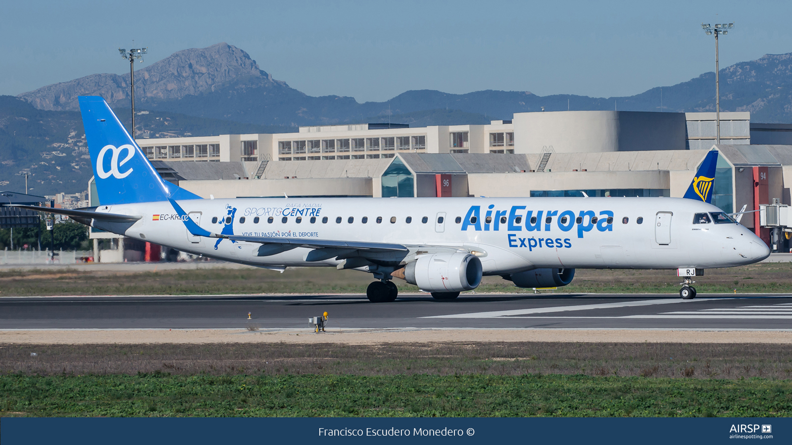 Air Europa Express  Embraer E195  EC-KRJ