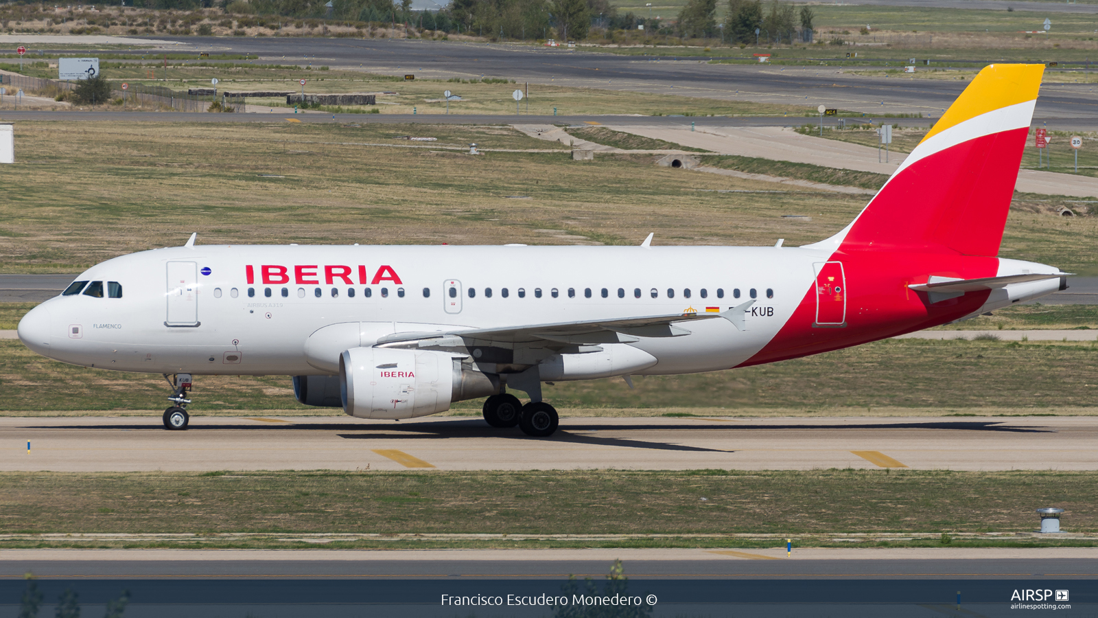 Iberia  Airbus A319  EC-KUB