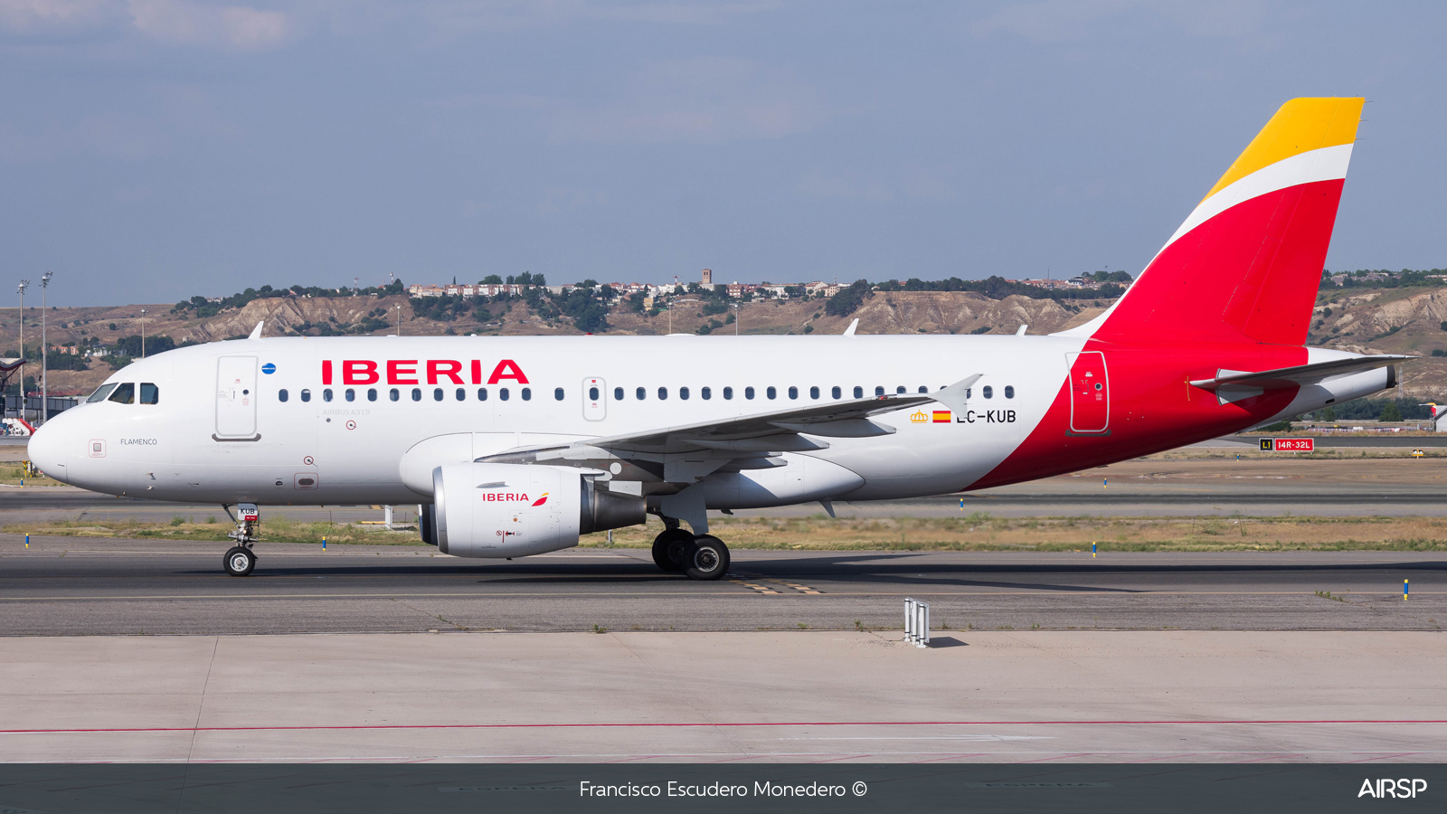 Iberia  Airbus A319  EC-KUB